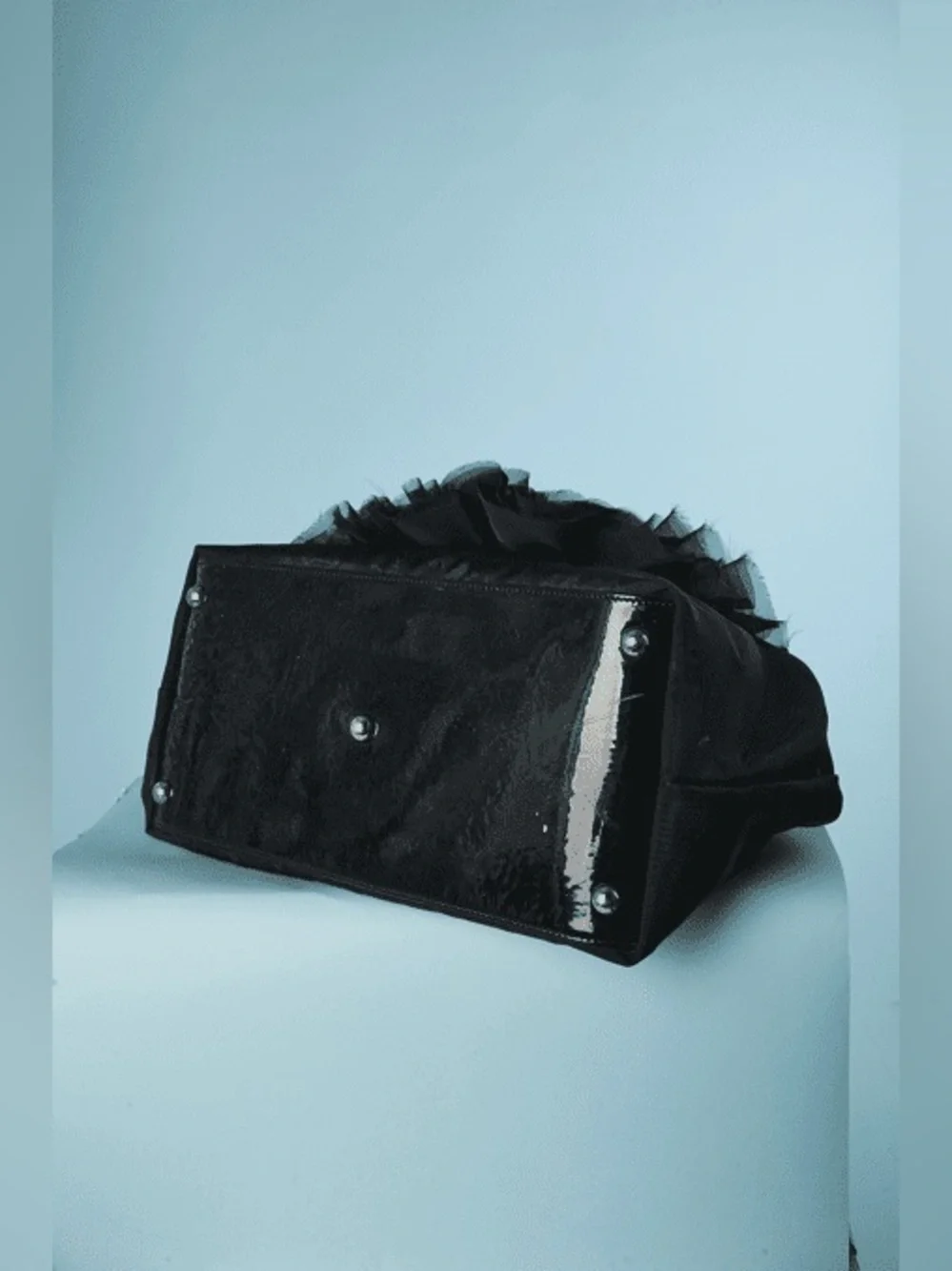 Valentino Garavani sophisticated features